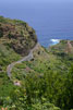 De hoofdweg van Ponta Delgada naar Boaventura op Madeira