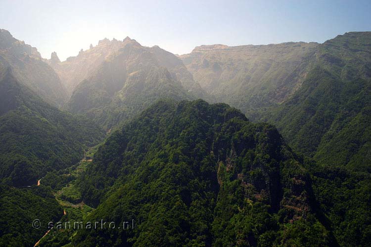 De schittenende natuur van Madeira gezien vanaf Balcões