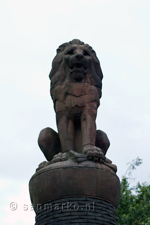 De Nederlandse leeuw op de Lemelerberg