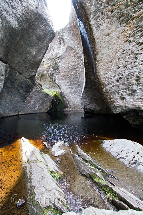 Het eindpunt van deze wandeling is deze mooie kloof in Aurlandsdalen