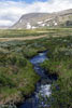 Een stroompje in de schitterende natuur over het wandelpad naar de Mehø