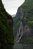 Een van de vele mooie watervallen in het Geirangerfjord bij Geiranger