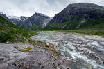 Vanaf de Bødalsbreen uitzicht op deze schitterende vallei bij Loen