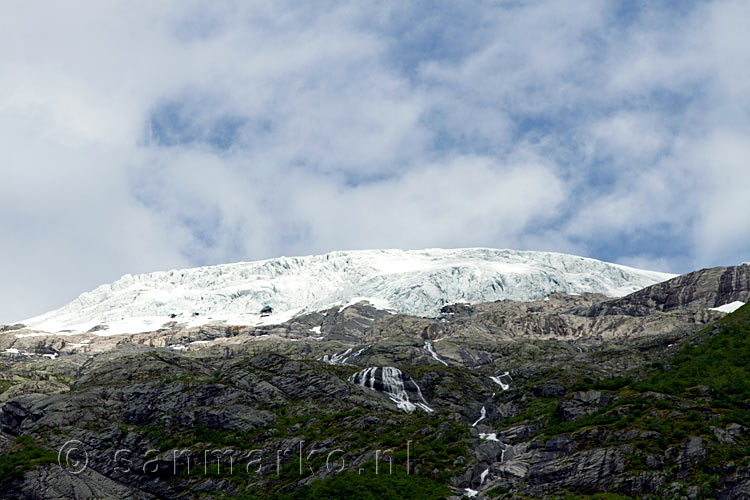 Een close up van de Skålebreen bij Bødalsbreen bij Loen in Noorwegen