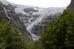 Vanaf de parkeerplaats het eerste uitzicht over de Kjenndalsbreen