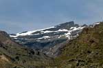 Eind mei ligt er nog best veel sneeuw op de Veleta in de Sierra Nevada
