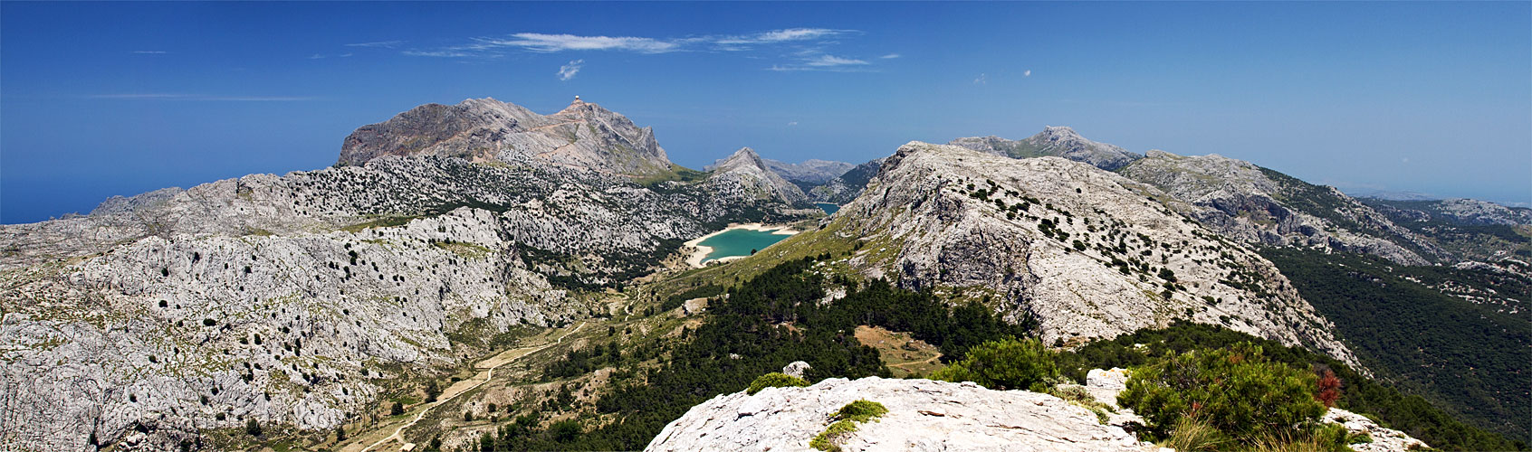 Panorama vanaf de top van de L'Ofre