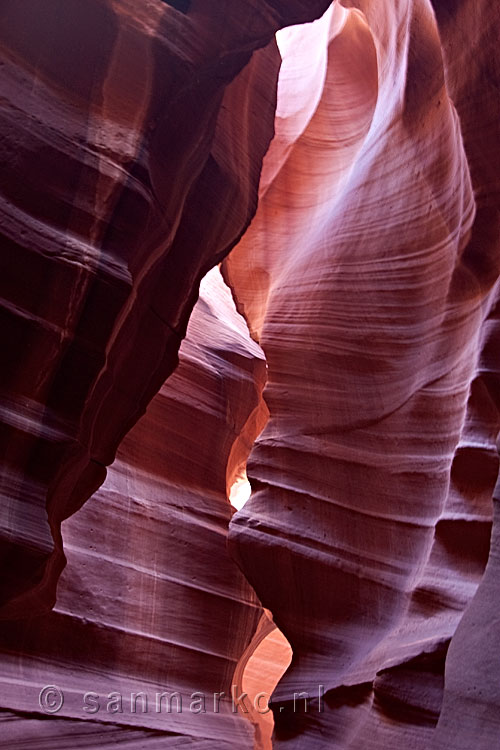 De vorm van Antelope Canyon door wind en water