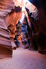 Verschillende kleuren door licht aan het begin van Antelope Canyon