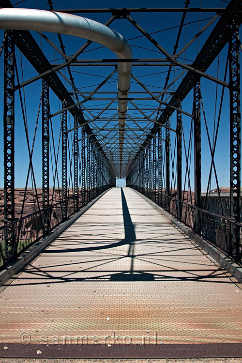 Oude hangbrug over de Little Colorado bij Cameron in Arizona