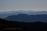 Zonlicht op de bergen bij Bristlecone Pines