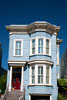 Een blauw victoriaans huis in San Francisco