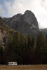 Sentinel Rock met onze camper in Yosemite Valley