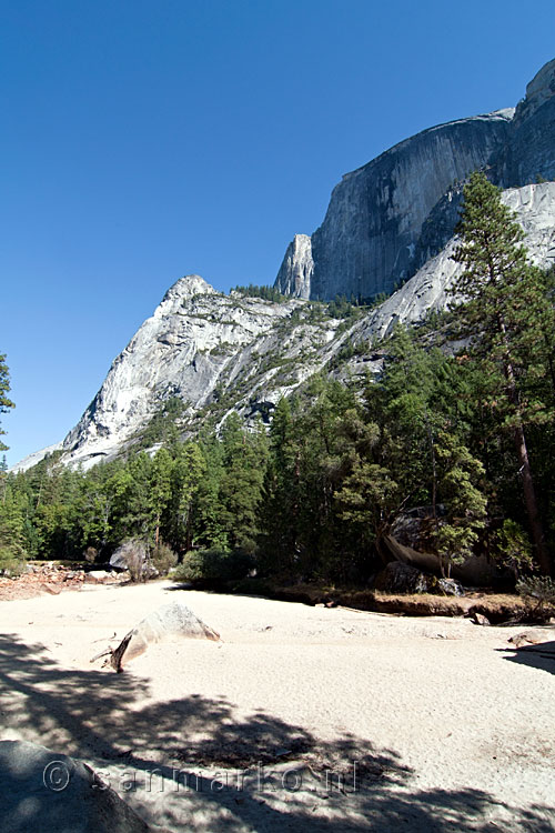 In oktober staat Mirror Lake in Yosemite droog