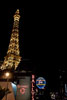 De Eiffeltoren bij nacht van Paris Casino in Las Vegas
