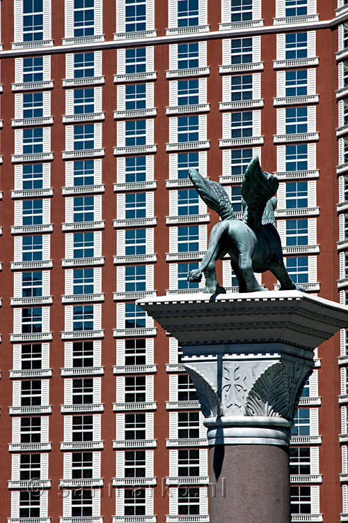 Standbeeld van het Venetian voor The Treasute Island Casino in Las Vegas