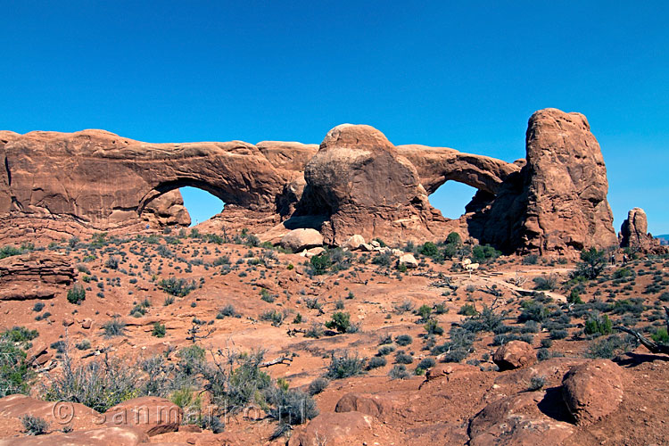 North Window en South Window vanaf Turret Arch in Arches National Park