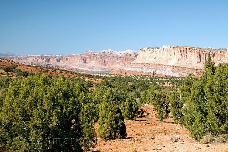 De Waterpocket Fold vanaf de Scenic Drive in Capitol Reef