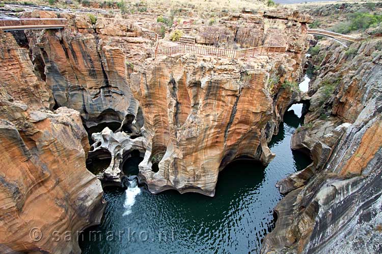 Een overzicht van de wandelmogelijkheden bij Bourke's Luck Potholes in Zuid-Afrika