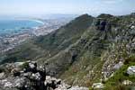 Devil's Peak met Kaapstad op de achtergrond gezien vanaf de Tafelberg
