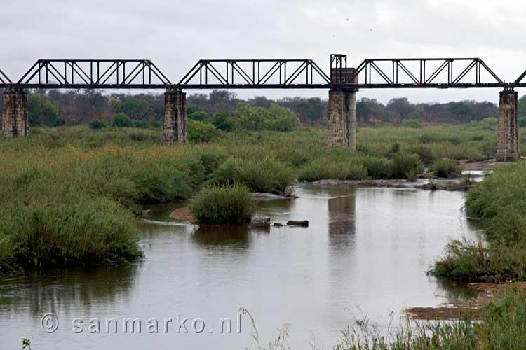 De oude spoorbrug bij Skukuza Rest Camp in Kruger National Park