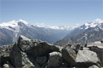 In de verte de bergen rondom Zermatt in Zwitserland