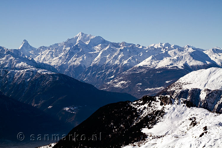 Geweldige uitzichten vanaf de Bettmerhorn tijdens de winter in de Aletsch Arena