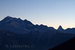 Een geweldige zonsondergang in het Rhônedal vanaf het Aletsch gebied