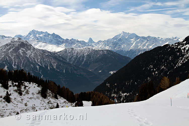 Het uitzicht tijdens de wandeling van de Bettmersee terug naar Riederalp