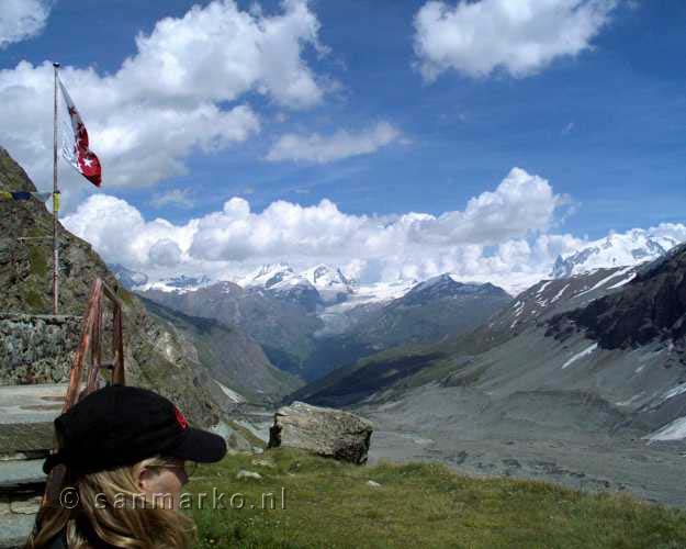Het uitzicht richting Zermatt in Wallis