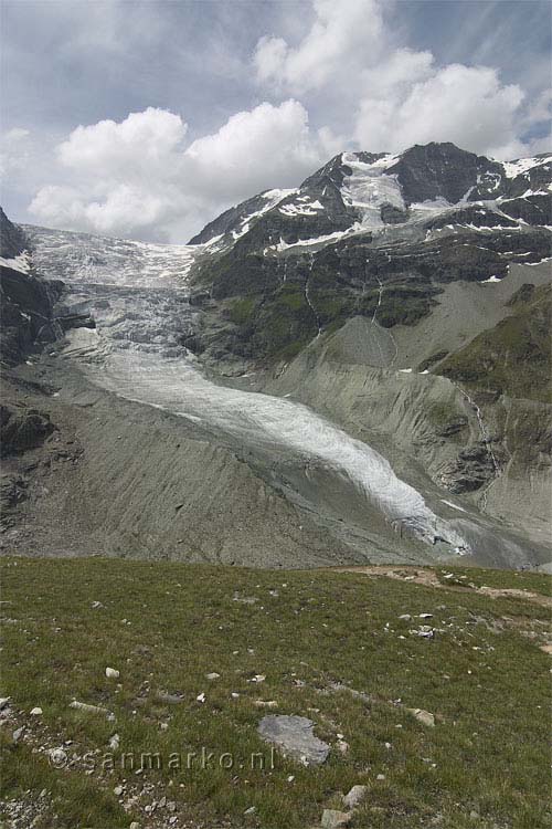 De Turtmanngletsjer in het Turtmanntal in Wallis