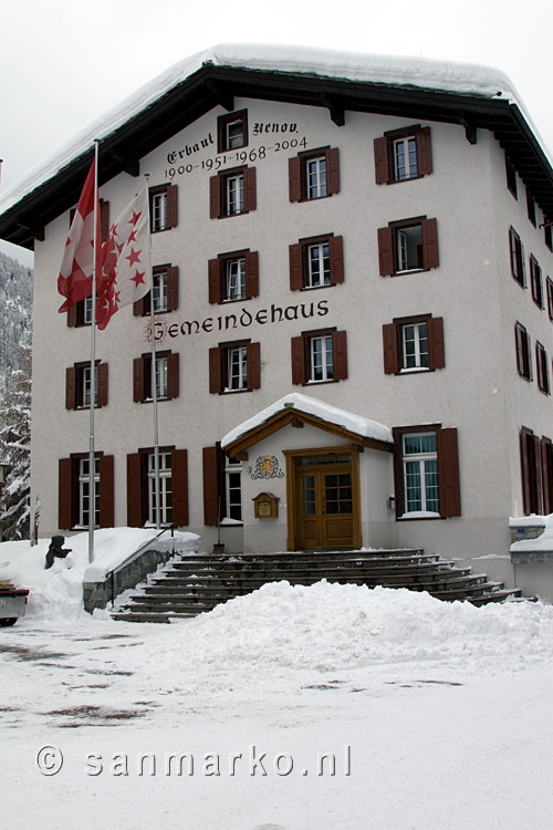 Het gemeentehuis van Zermatt in Zwitserland